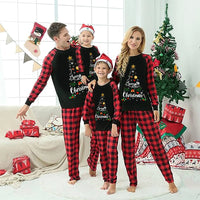 Pyjama Noël Famille et chien
